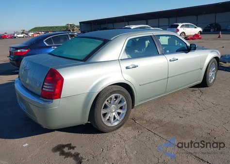 2005 Chrysler 300C из США, поврежденный, VIN 2C3AA63H25H502022